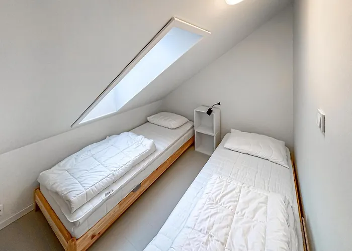 Apartment 2 Bedroom Stunning In