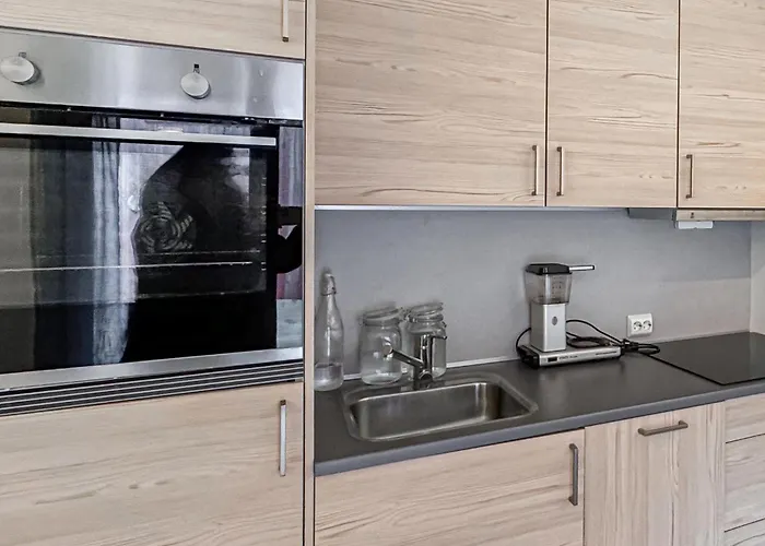 Apartment 2 Bedroom Stunning In *