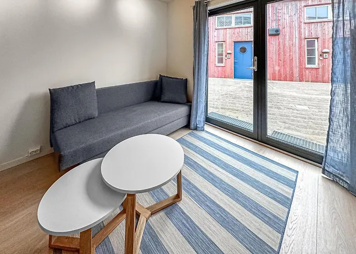 2 Bedroom Stunning In Apartment Søgne